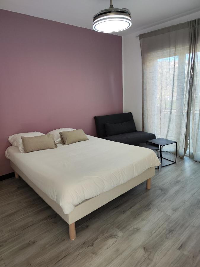 Hotel Le Sporting Beaumont-sur-Leze Exterior foto